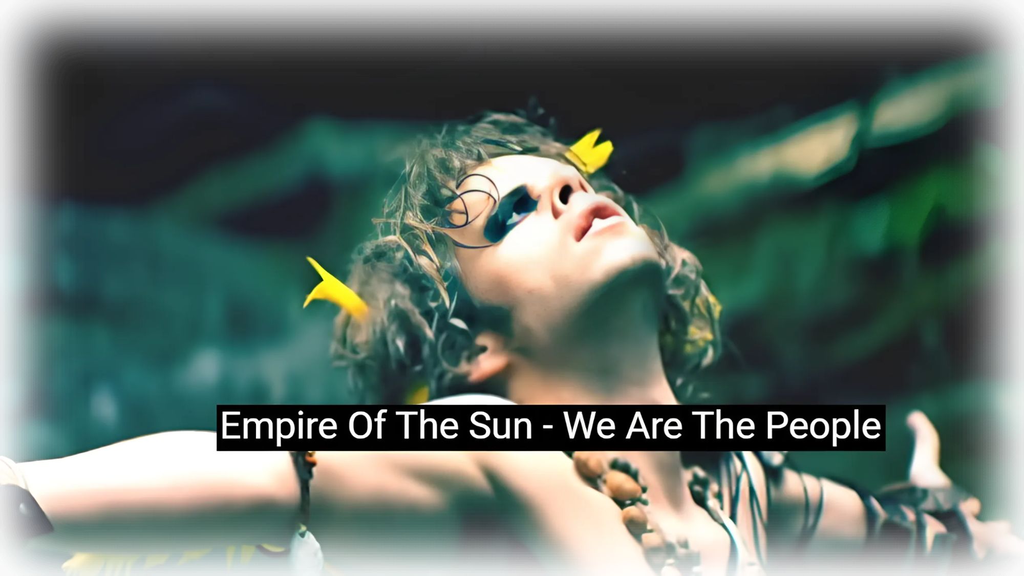 empire-of-the-sun-we-are-the-people-perevod-na-russkij