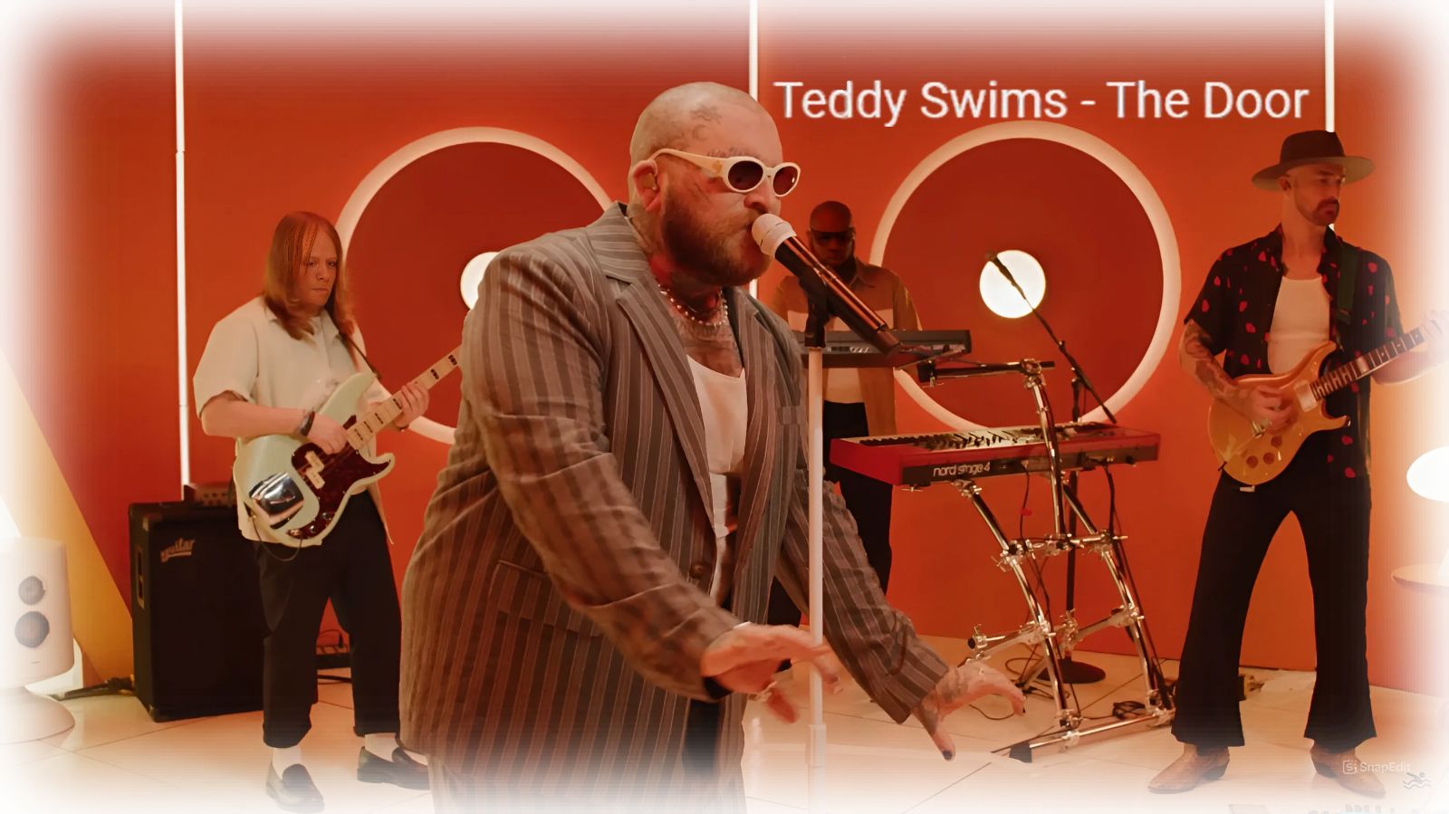 teddy-swims-the-door-perevod-teksta-pesni-na-russkij-yazyk